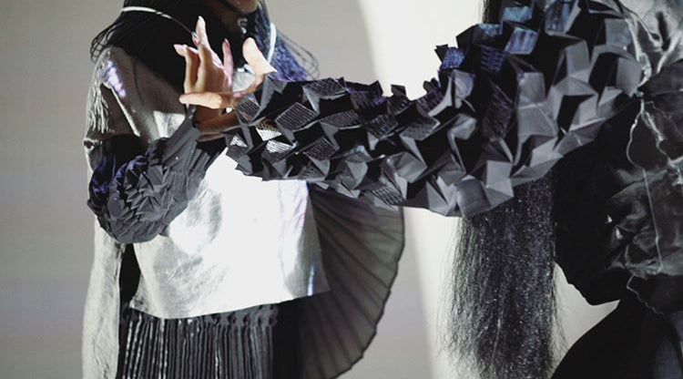 Clip｜Fold the interfashionality