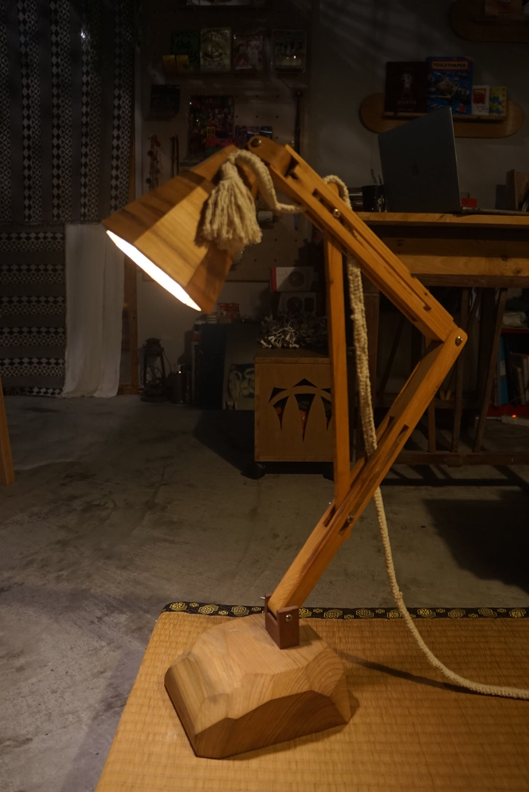 Lamp｜角罩編織檯燈