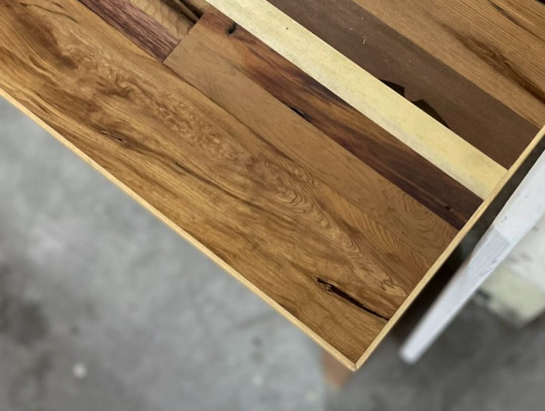 Table｜陶藝工作室的桌子