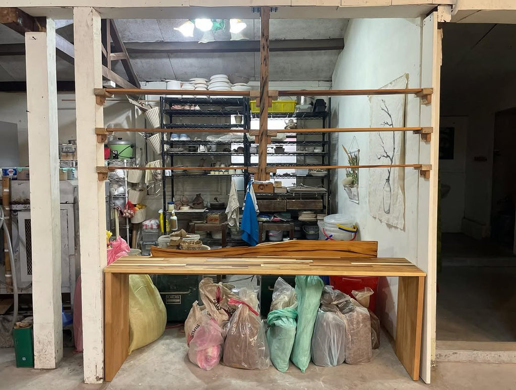 Table｜陶藝工作室的桌子