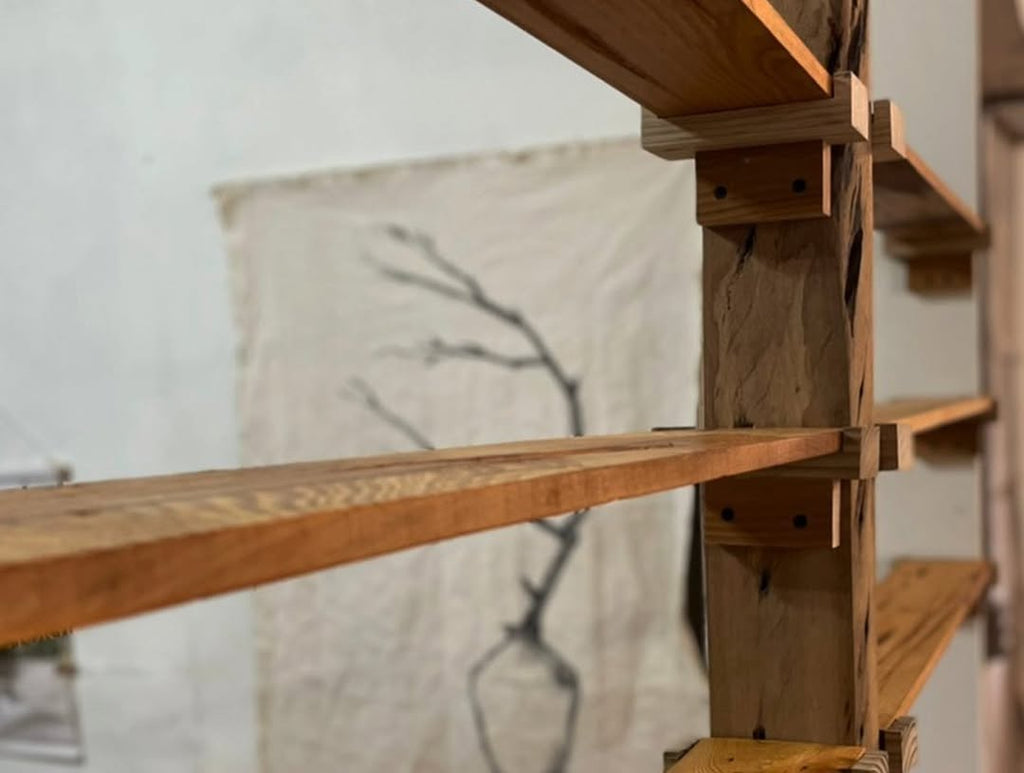 Table｜陶藝工作室的桌子